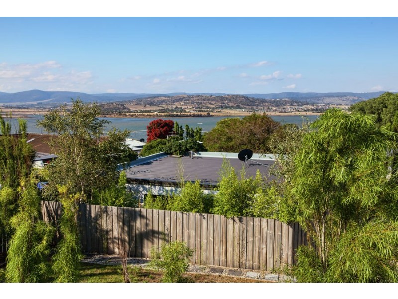 16 Bryant Street, Midway Point TAS 7171