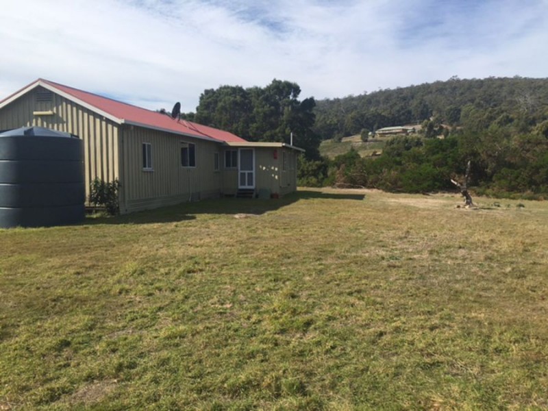 42 Wades Road, White Beach TAS 7184