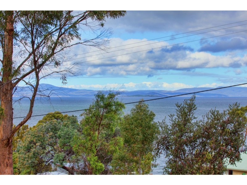16 Susans Bay Road, Primrose Sands TAS 7173