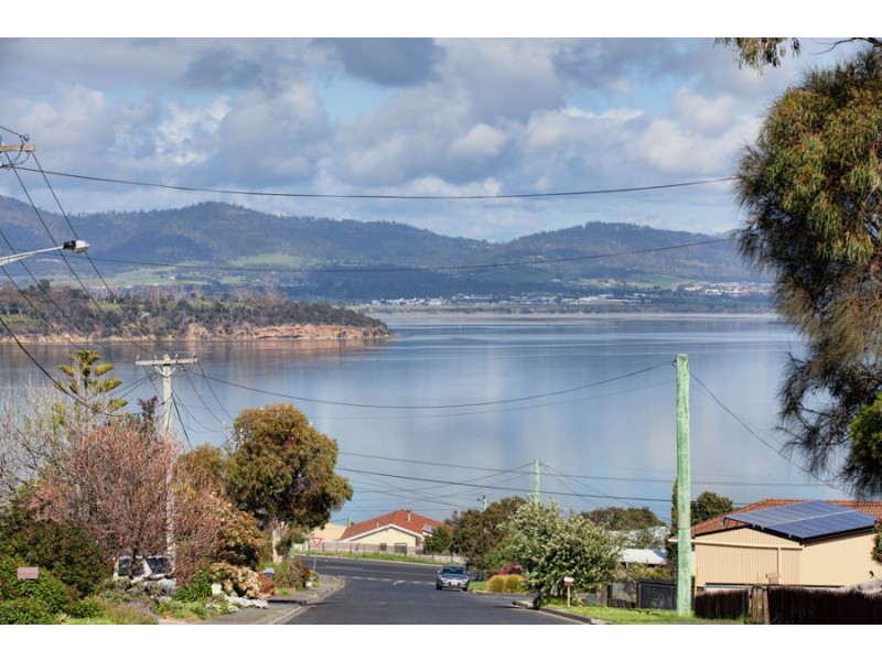 19 San Francisco Street, Midway Point TAS 7171