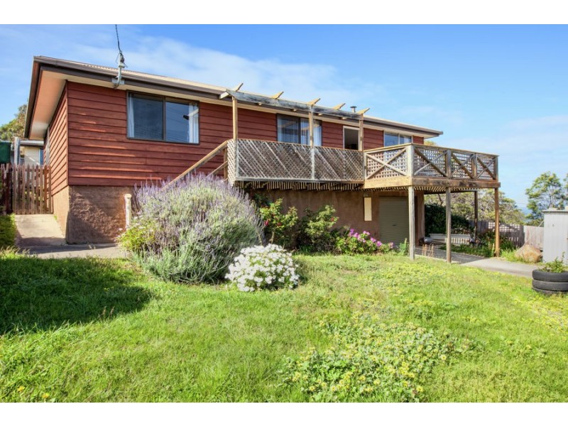 19 Rowan Avenue, Primrose Sands TAS 7173