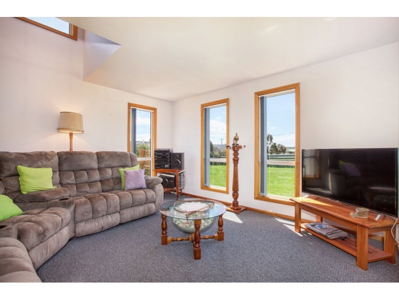 10 Colleen Crescent, Primrose Sands TAS 7173