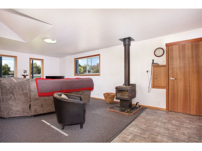 10 Colleen Crescent, Primrose Sands TAS 7173