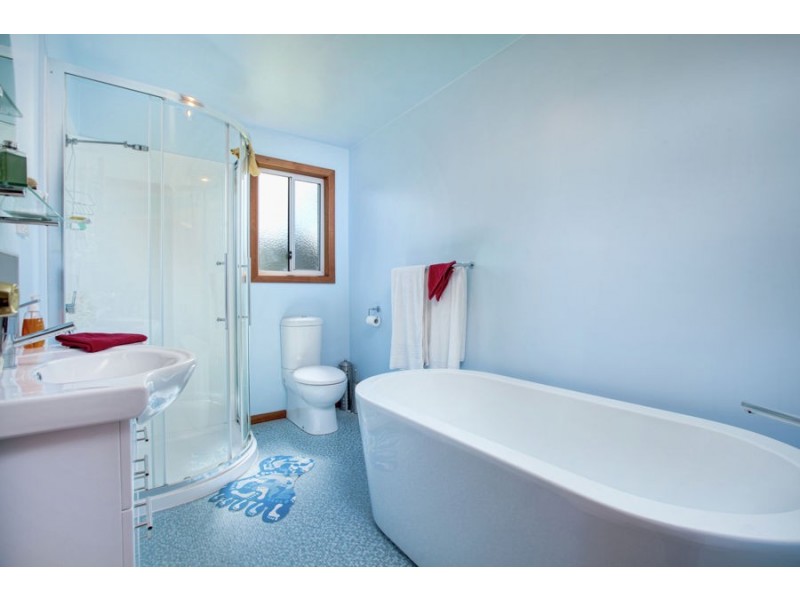 10 Colleen Crescent, Primrose Sands TAS 7173