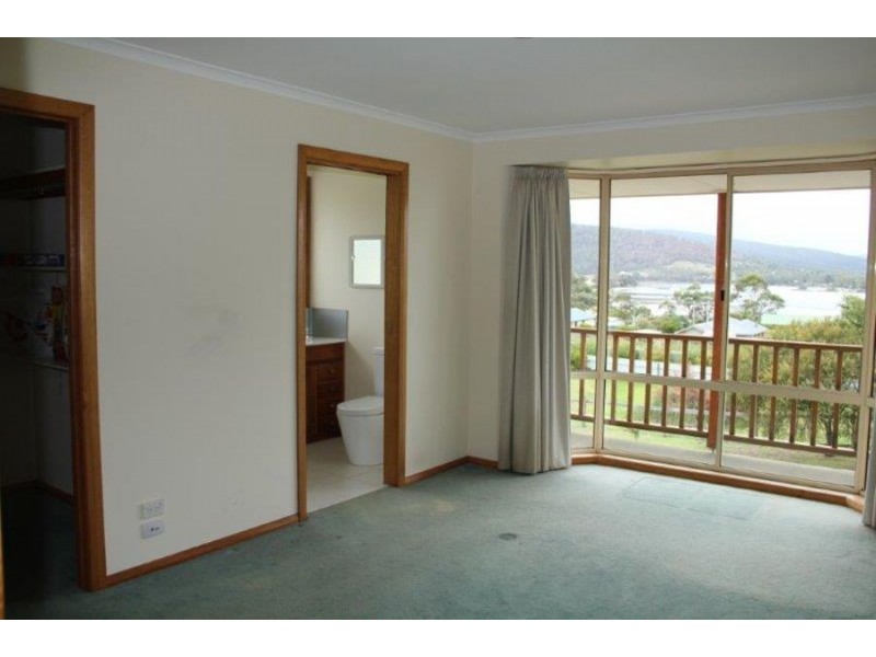 8 Peace Street, Nubeena TAS 7184