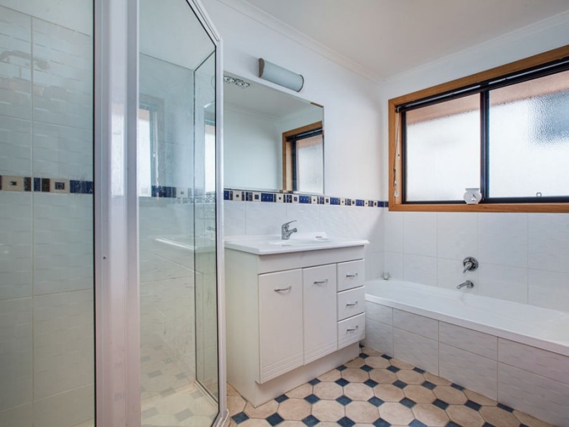 9 Paige Court, Warrane TAS 7018