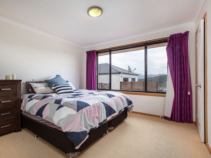 9 Paige Court, Warrane TAS 7018