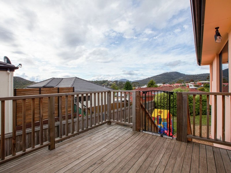 9 Paige Court, Warrane TAS 7018