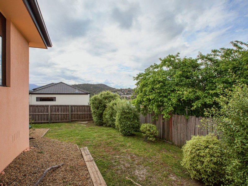 9 Paige Court, Warrane TAS 7018