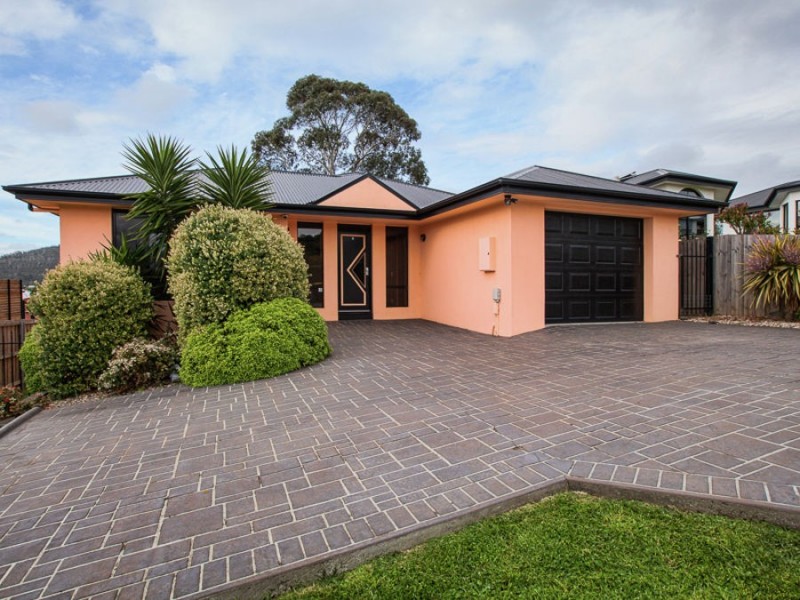 9 Paige Court, Warrane TAS 7018