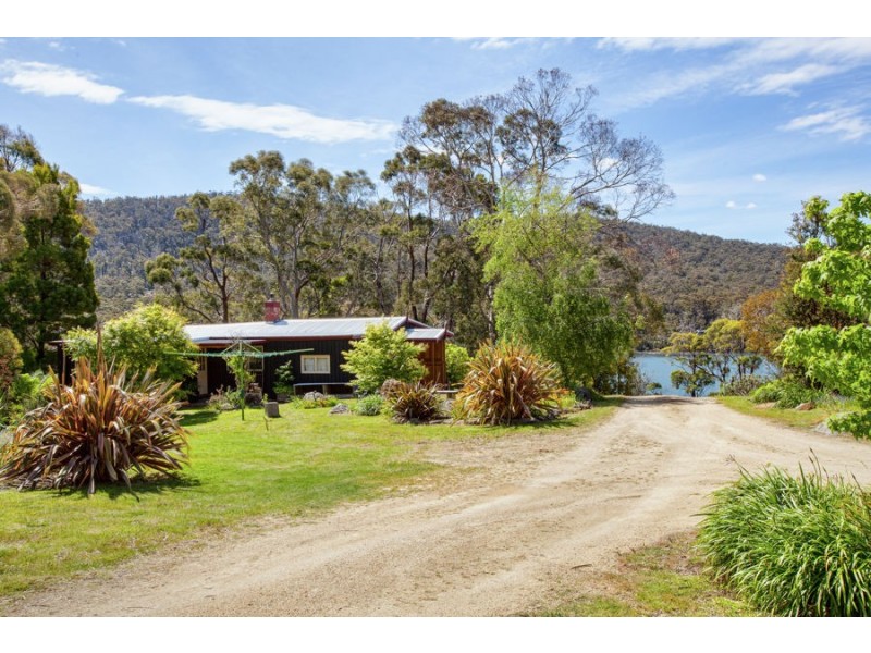 5287 Arthur Highway, Eaglehawk Neck TAS 7179