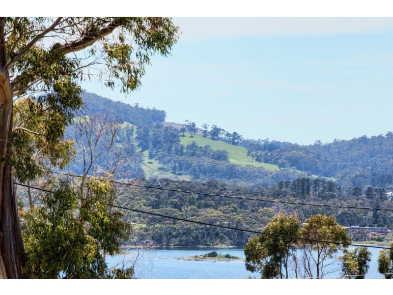 17 Olive Place, White Beach TAS 7184