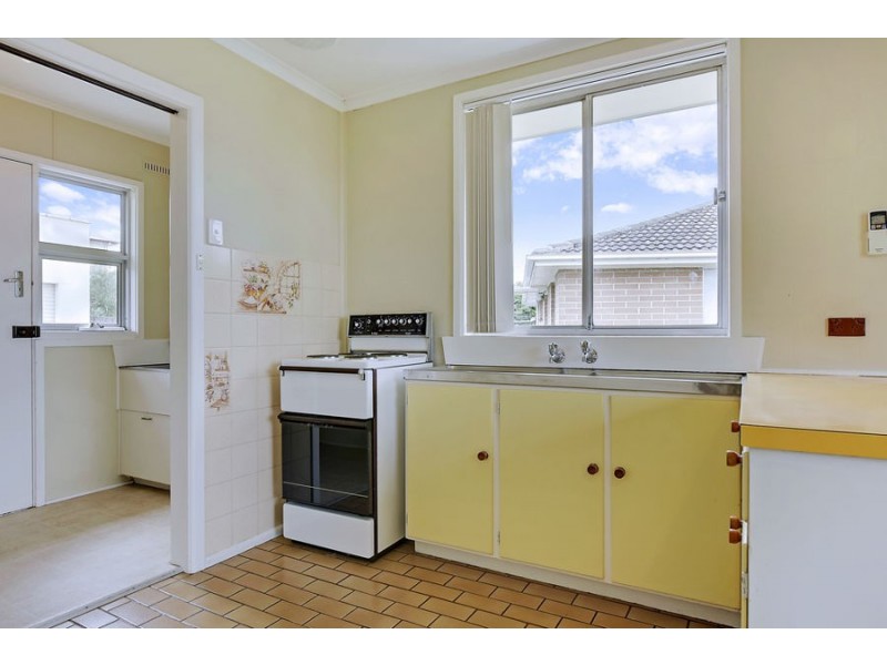 16 Calvert Street, Rokeby TAS 7019