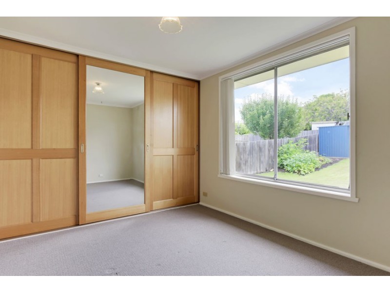 16 Calvert Street, Rokeby TAS 7019