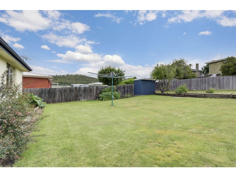 16 Calvert Street, Rokeby TAS 7019