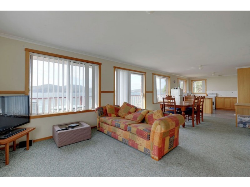 570 White Beach Road, White Beach TAS 7184