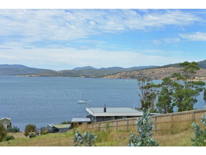 48 Bay Road, Boomer Bay TAS 7177