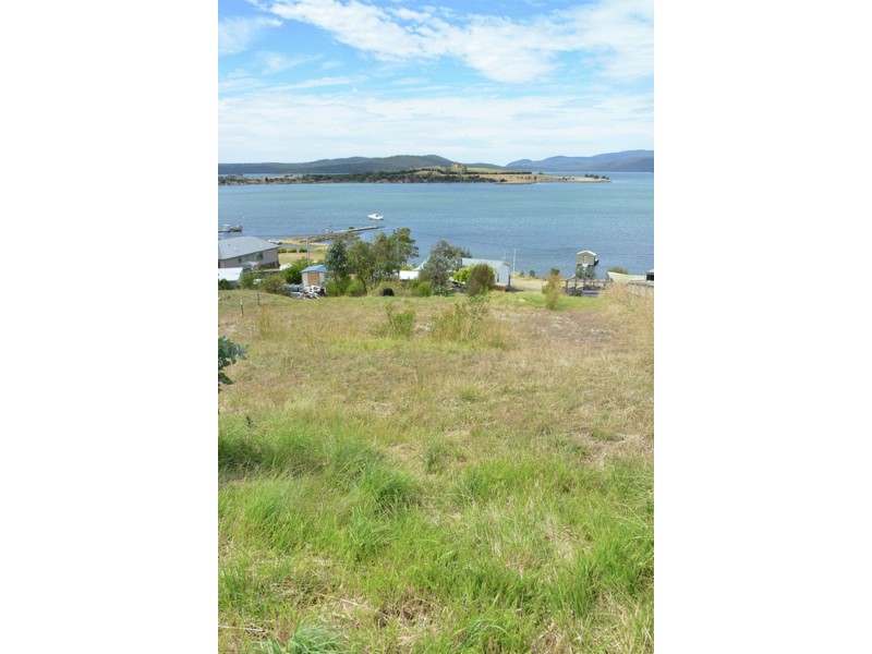 48 Bay Road, Boomer Bay TAS 7177