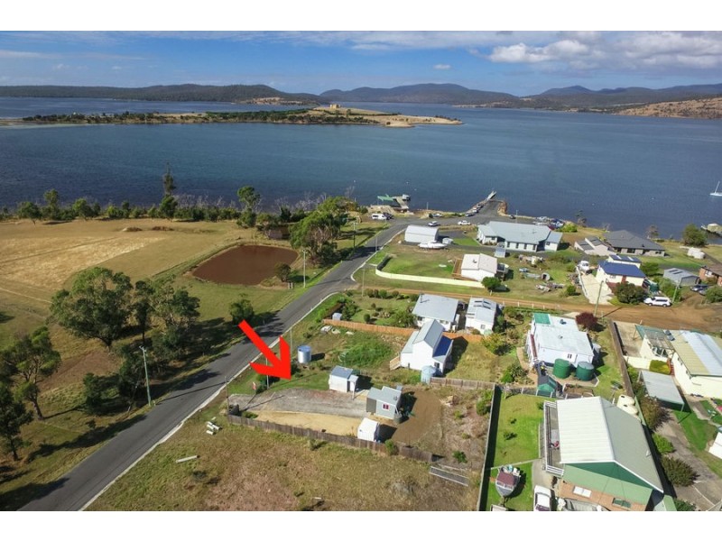 8 Boomer Jetty Road, Boomer Bay TAS 7177