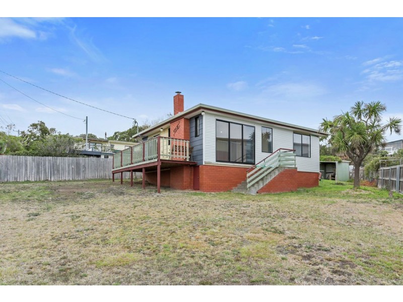 1 Rowan Avenue, Primrose Sands TAS 7173