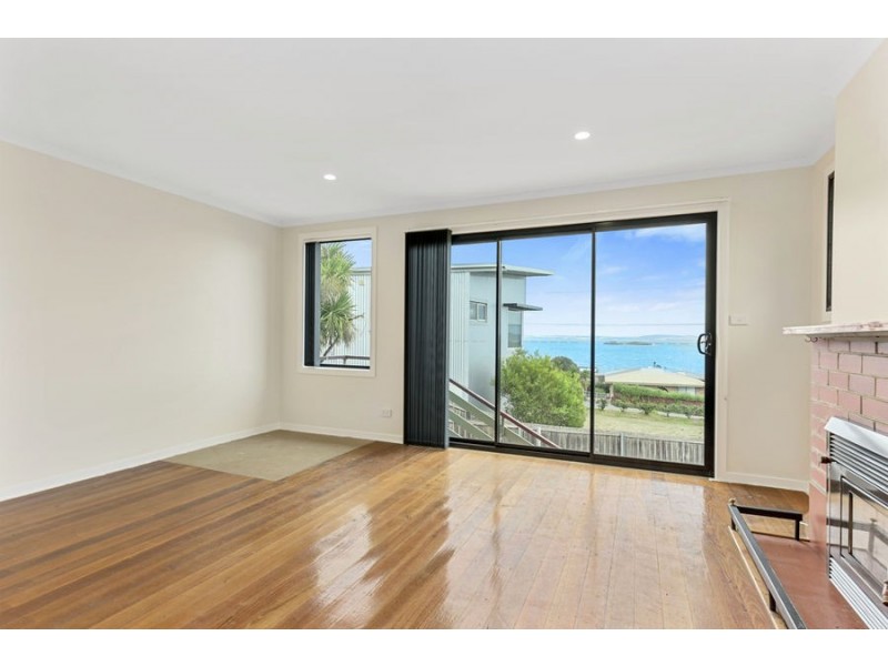 1 Rowan Avenue, Primrose Sands TAS 7173