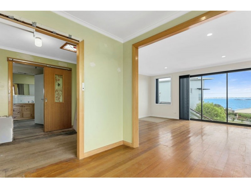 1 Rowan Avenue, Primrose Sands TAS 7173
