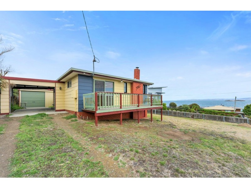 1 Rowan Avenue, Primrose Sands TAS 7173
