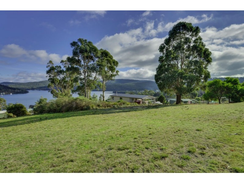 8 Turvey Avenue, Nubeena TAS 7184