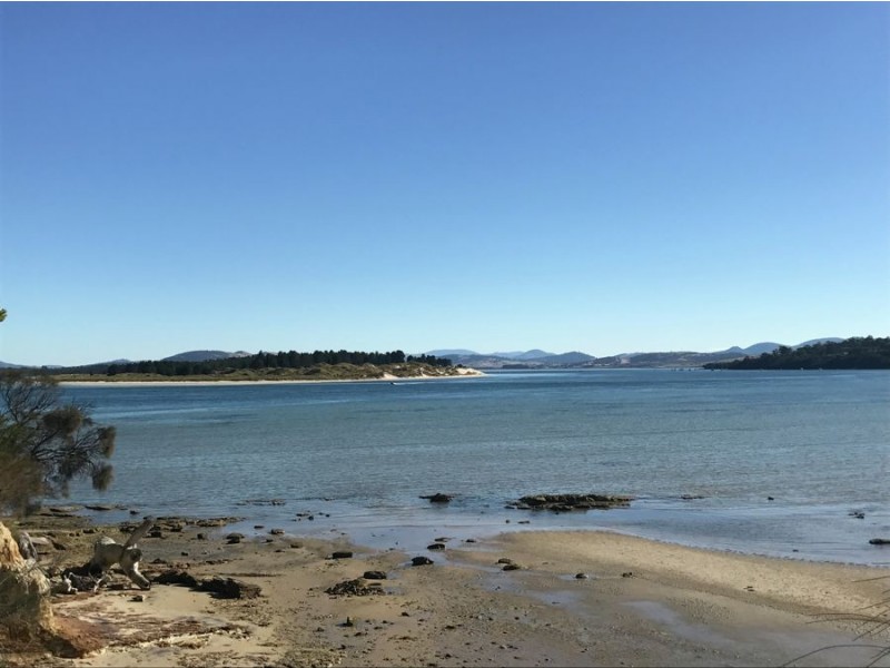 20 Jetty Road, Dodges Ferry TAS 7173