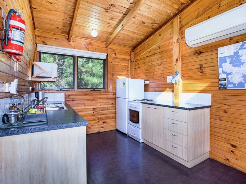U17 Stewarts Bay Lodge, 6955 Arthur Highway, Port Arthur TAS 7182