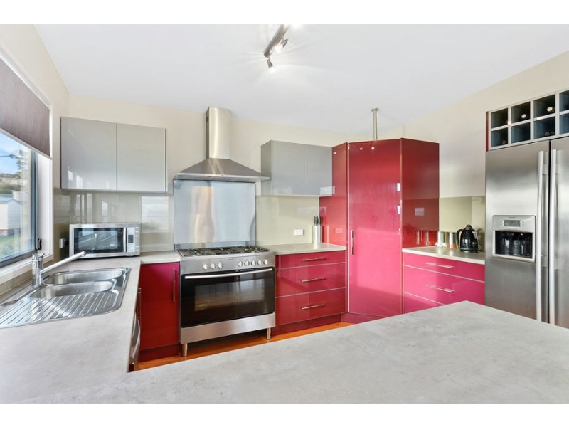 27 Robinia Street, Primrose Sands TAS 7173