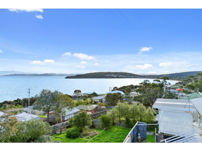 27 Robinia Street, Primrose Sands TAS 7173