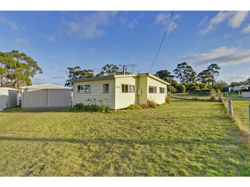 6 Cliffords Road, Saltwater River TAS 7186