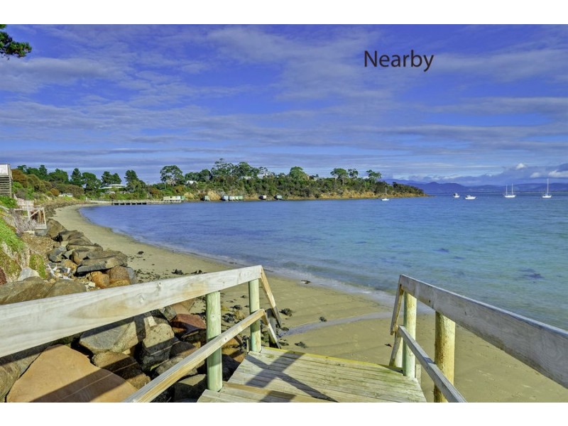 9 Promenade, Dodges Ferry TAS 7173