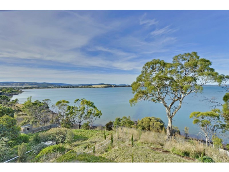 461 Shark Point Road, Penna TAS 7171