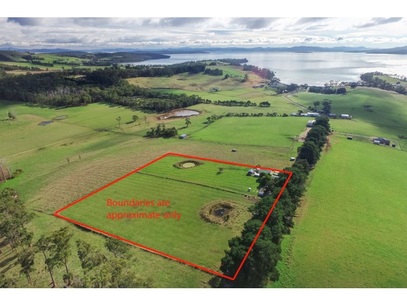 100 Jones Road, Premaydena TAS 7185