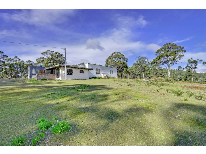311 Gwandalan Road, Sloping Main TAS 7186