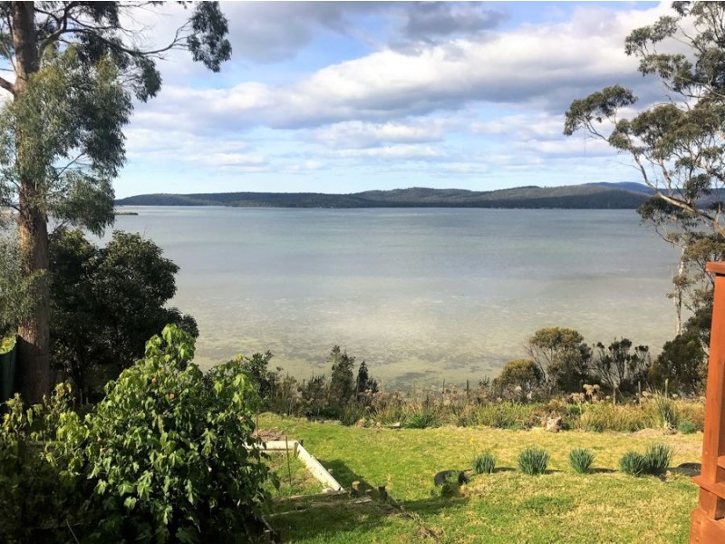 36 Craigs Hill Road, Boomer Bay TAS 7177