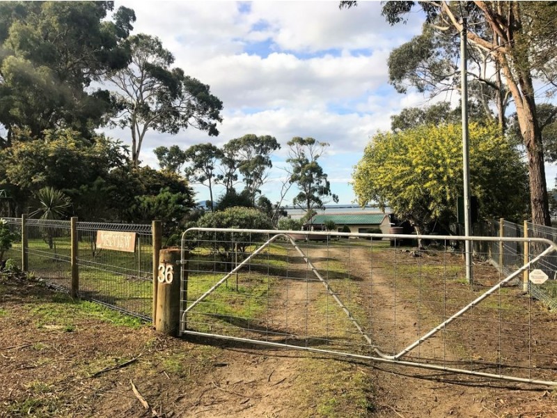 36 Craigs Hill Road, Boomer Bay TAS 7177