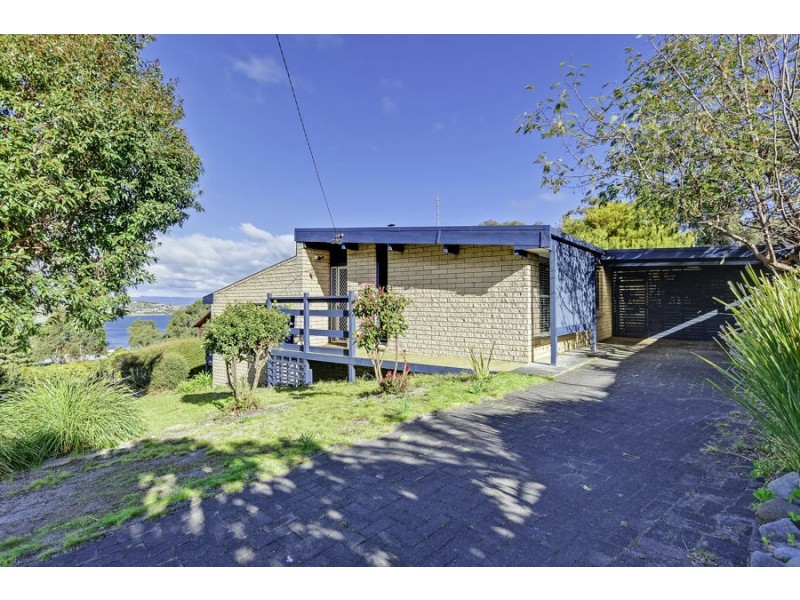 16 Kestrel Street, Primrose Sands TAS 7173