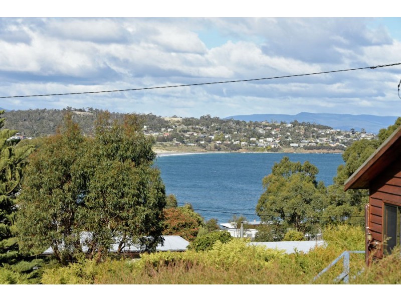 16 Kestrel Street, Primrose Sands TAS 7173