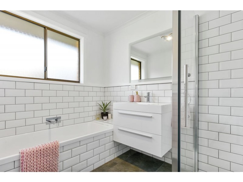 4 Waterview Crt, Midway Point TAS 7171