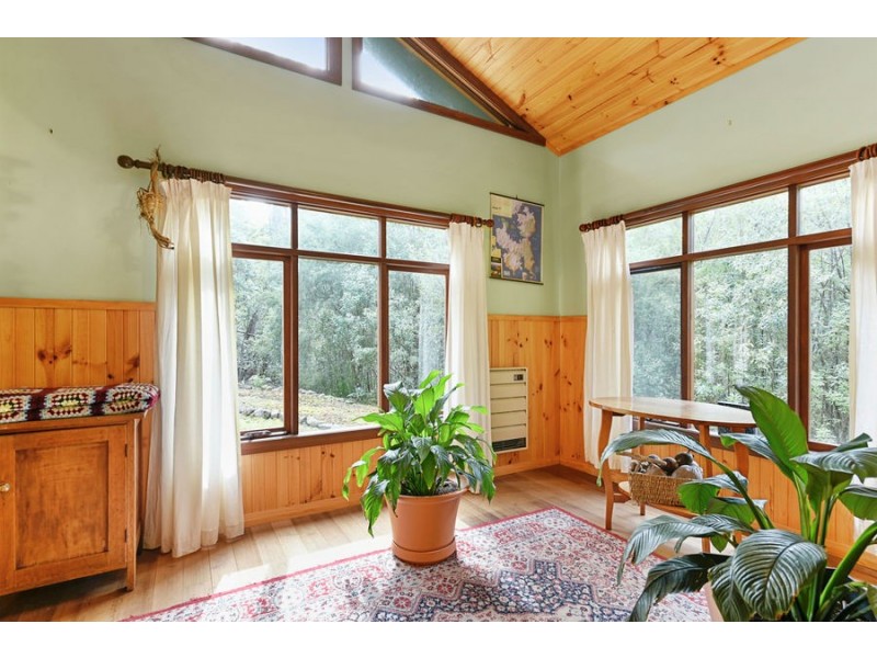 311 Pirates Bay Drive, Eaglehawk Neck TAS 7179