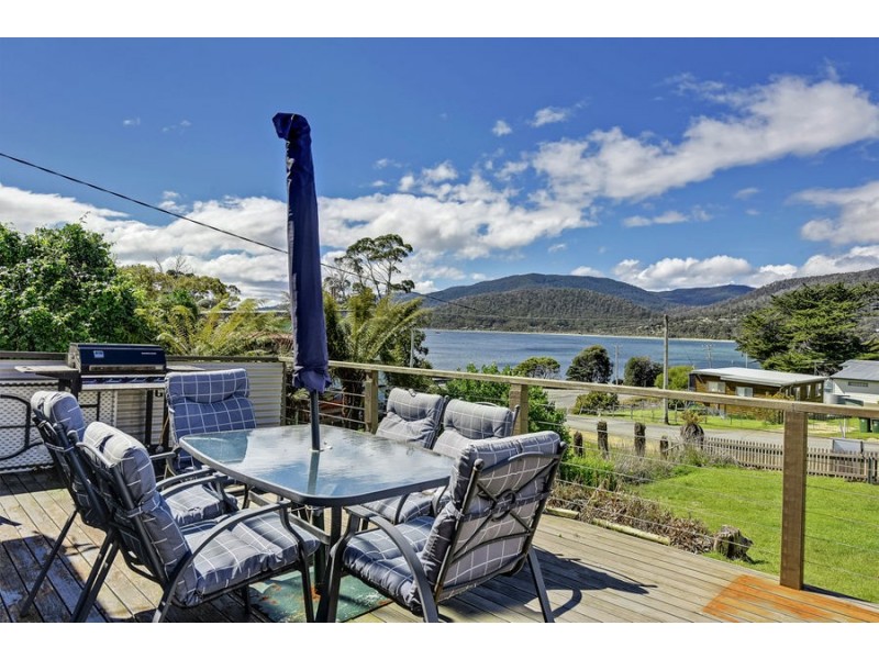 6 Noyes Road, White Beach TAS 7184