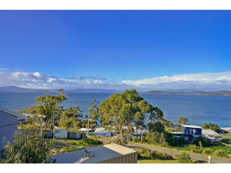 9 Broom Street, Primrose Sands TAS 7173