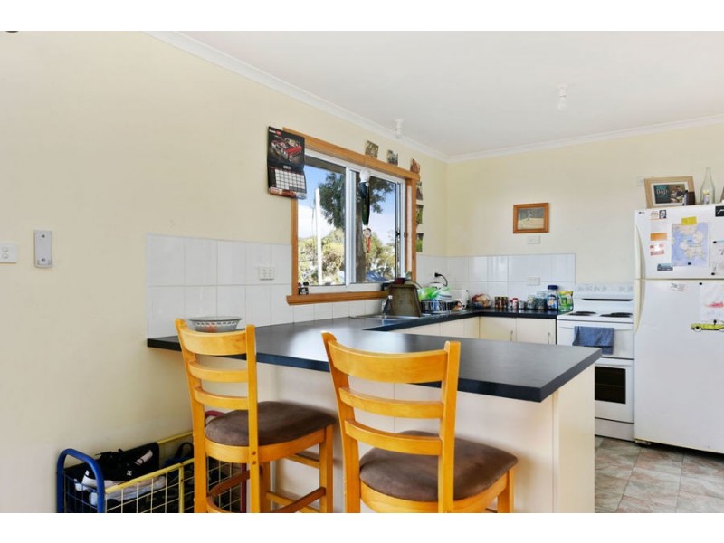 9 Broom Street, Primrose Sands TAS 7173