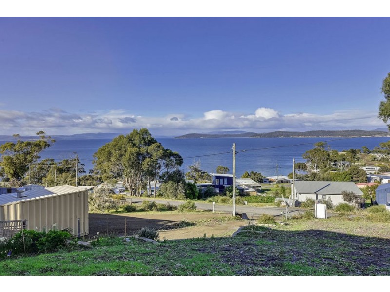 9 Broom Street, Primrose Sands TAS 7173