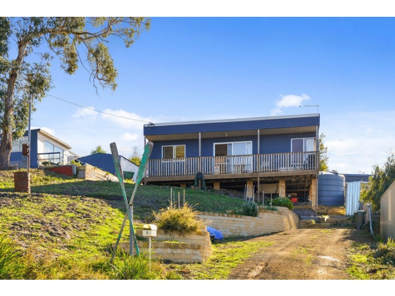9 Broom Street, Primrose Sands TAS 7173
