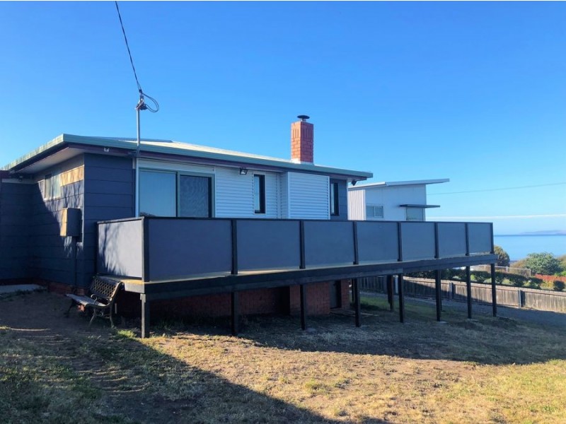 1 Rowan Avenue, Primrose Sands TAS 7173