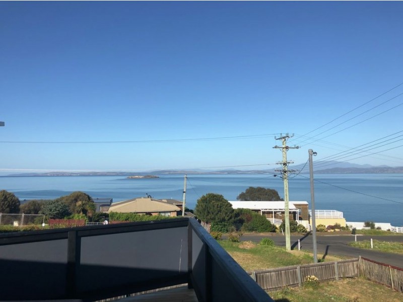 1 Rowan Avenue, Primrose Sands TAS 7173